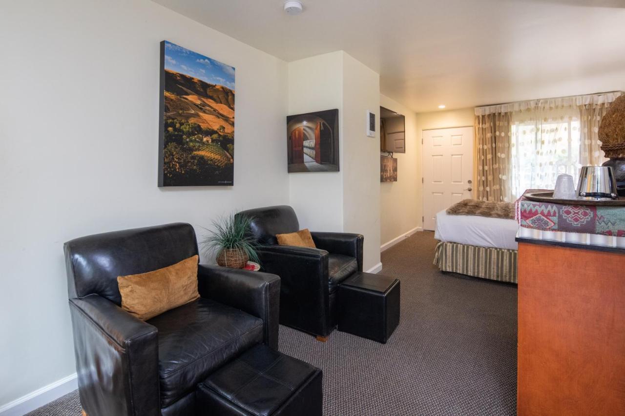 The Vendange Carmel Inn & Suites Luaran gambar