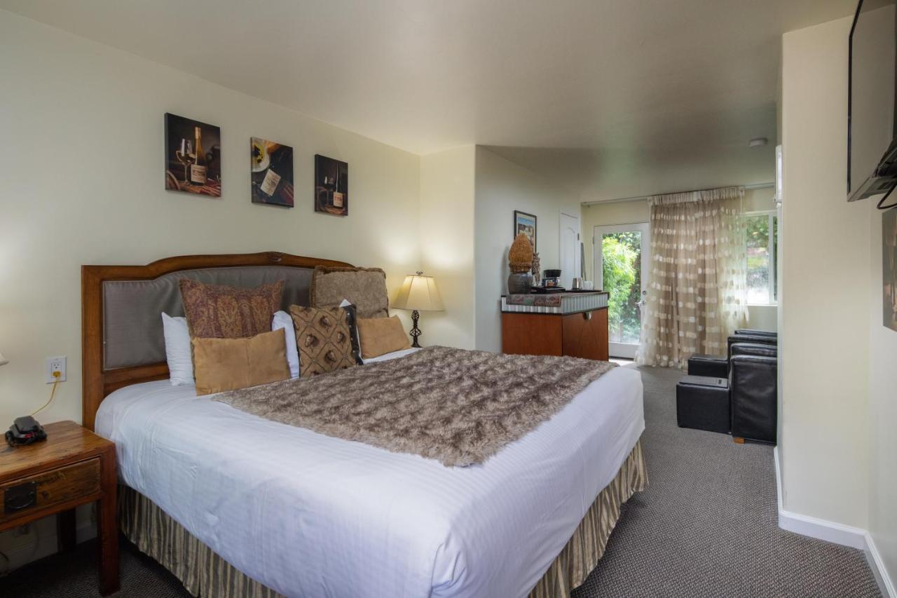 The Vendange Carmel Inn & Suites Luaran gambar