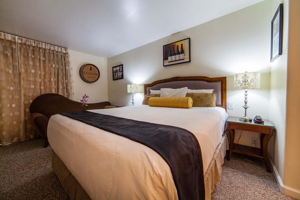 The Vendange Carmel Inn & Suites Bilik gambar