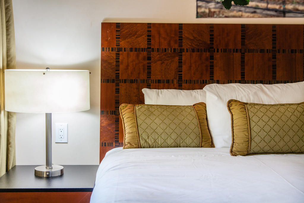 The Vendange Carmel Inn & Suites Bilik gambar