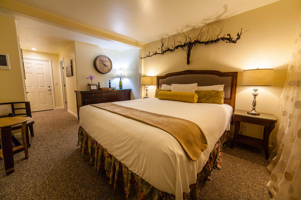 The Vendange Carmel Inn & Suites Bilik gambar