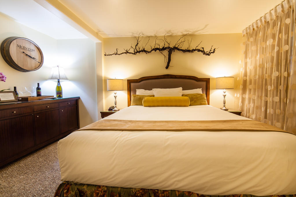 The Vendange Carmel Inn & Suites Bilik gambar