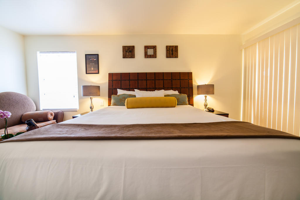 The Vendange Carmel Inn & Suites Bilik gambar