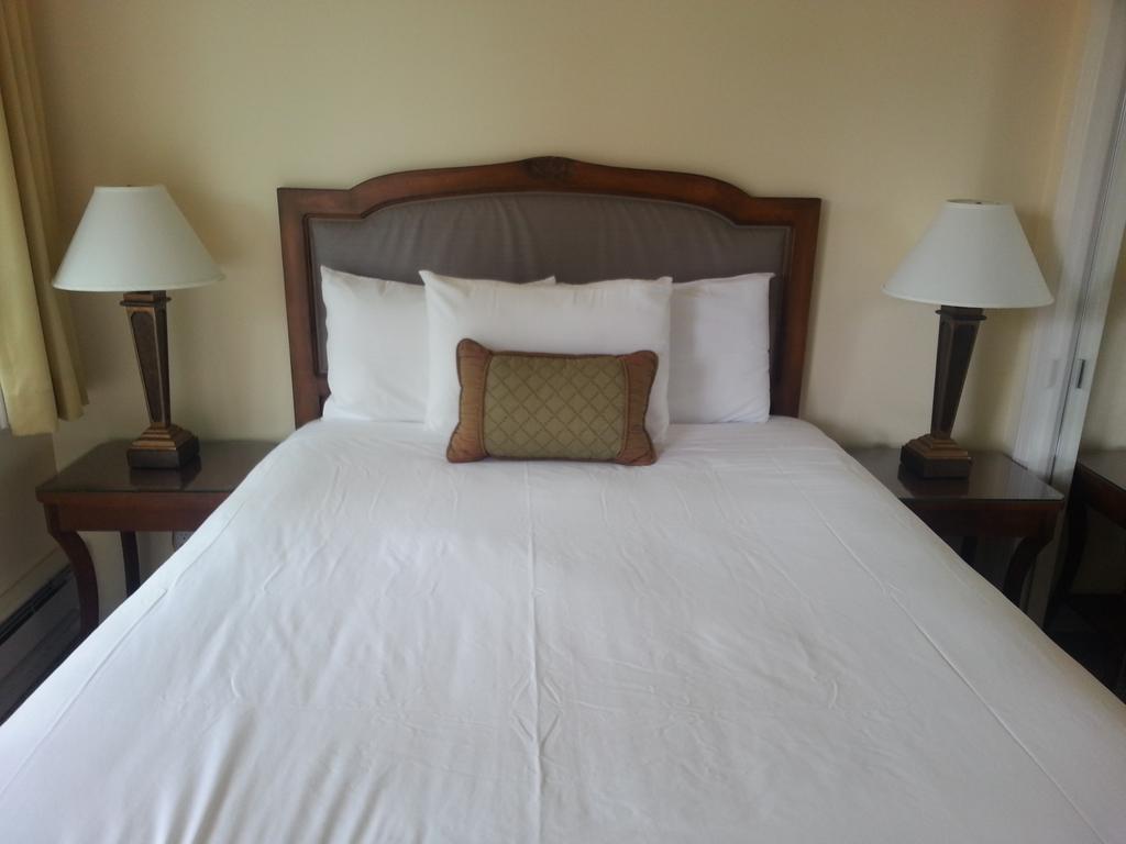 The Vendange Carmel Inn & Suites Bilik gambar